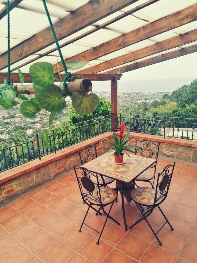 villa nonna nina Capaci Eksteriør billede